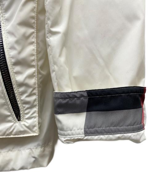 BLACK LABEL CRESTBRIDGE（ブラックレーベル クレストブリッジ）BLACK LABEL CRESTBRIDGE (ブラックレーベル クレストブリッジ) ナイロンジャケット ホワイト サイズ:Lの古着・服飾アイテム