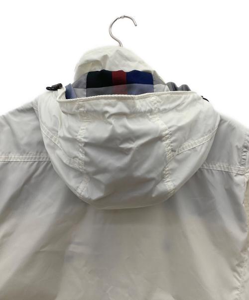 BLACK LABEL CRESTBRIDGE（ブラックレーベル クレストブリッジ）BLACK LABEL CRESTBRIDGE (ブラックレーベル クレストブリッジ) ナイロンジャケット ホワイト サイズ:Lの古着・服飾アイテム