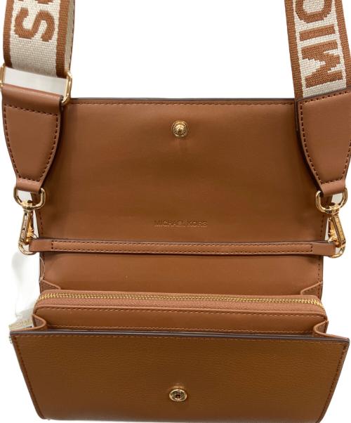 MICHAEL KORS（マイケルコース）MICHAEL KORS (マイケルコース) ショルダーウォレット ブラウンの古着・服飾アイテム