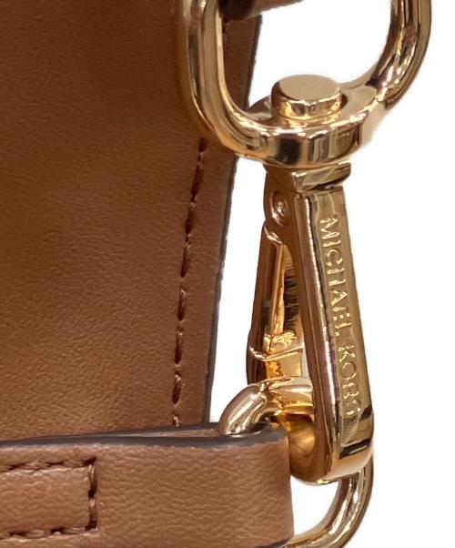 MICHAEL KORS（マイケルコース）MICHAEL KORS (マイケルコース) ショルダーウォレット ブラウンの古着・服飾アイテム