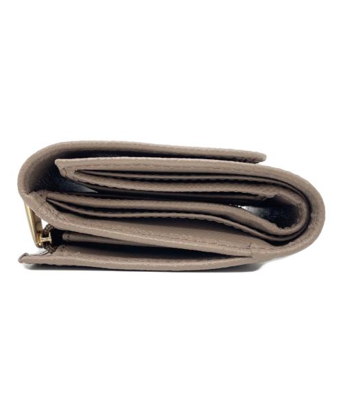 FURLA（フルラ）FURLA (フルラ) 3つ折り財布 ベージュの古着・服飾アイテム