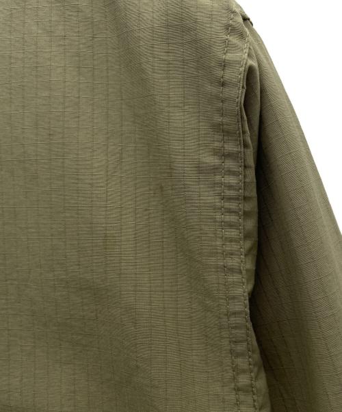 LEVI'S（リーバイス）LEVI'S (リーバイス) ナイロン混ジャケット カーキ サイズ:Lの古着・服飾アイテム