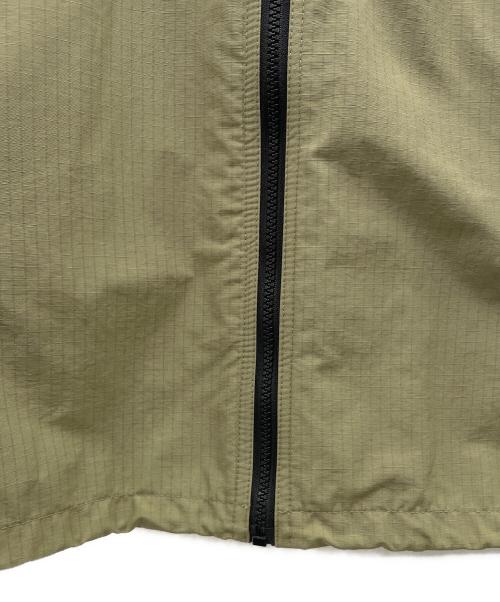 LEVI'S（リーバイス）LEVI'S (リーバイス) ナイロン混ジャケット カーキ サイズ:Lの古着・服飾アイテム