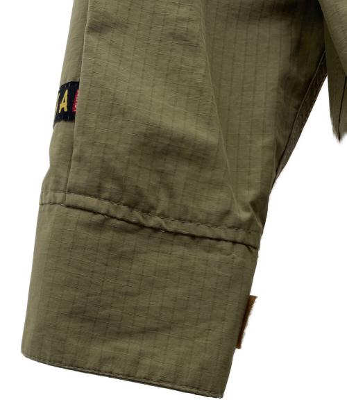 LEVI'S（リーバイス）LEVI'S (リーバイス) ナイロン混ジャケット カーキ サイズ:Lの古着・服飾アイテム