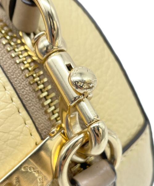 COACH（コーチ）COACH (コーチ) カメラバッグ ぺブルレザー ホース アンド キャリッジ カラーブロック  ベージュの古着・服飾アイテム