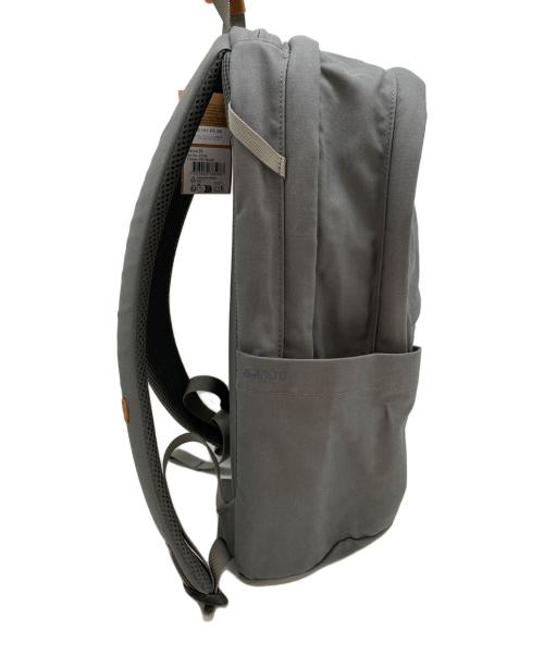 FJALLRAVEN（フェールラーベン）FJALLRAVEN (フェールラーベン) リュック グレー 未使用品の古着・服飾アイテム