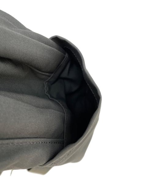 FJALLRAVEN（フェールラーベン）FJALLRAVEN (フェールラーベン) リュック グレー 未使用品の古着・服飾アイテム