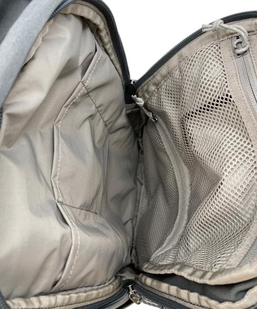 FJALLRAVEN（フェールラーベン）FJALLRAVEN (フェールラーベン) リュック グレー 未使用品の古着・服飾アイテム