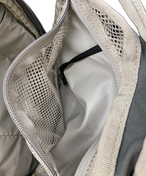 FJALLRAVEN（フェールラーベン）FJALLRAVEN (フェールラーベン) リュック グレー 未使用品の古着・服飾アイテム
