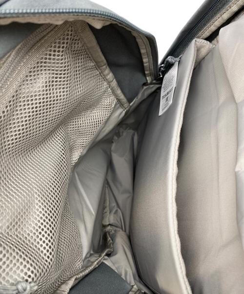 FJALLRAVEN（フェールラーベン）FJALLRAVEN (フェールラーベン) リュック グレー 未使用品の古着・服飾アイテム