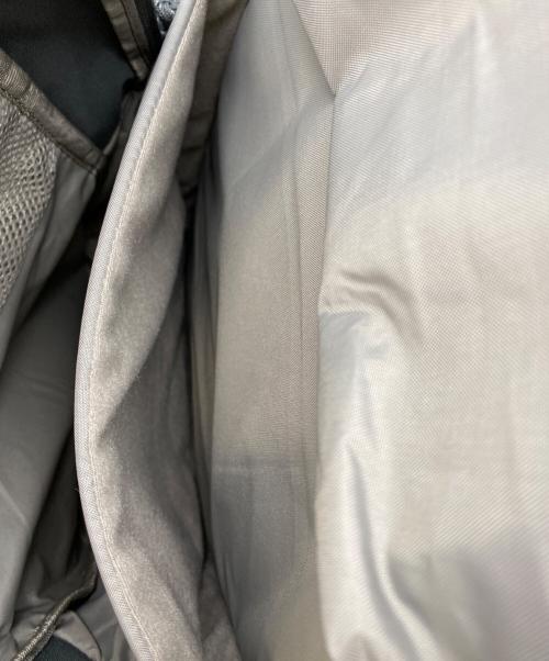 FJALLRAVEN（フェールラーベン）FJALLRAVEN (フェールラーベン) リュック グレー 未使用品の古着・服飾アイテム