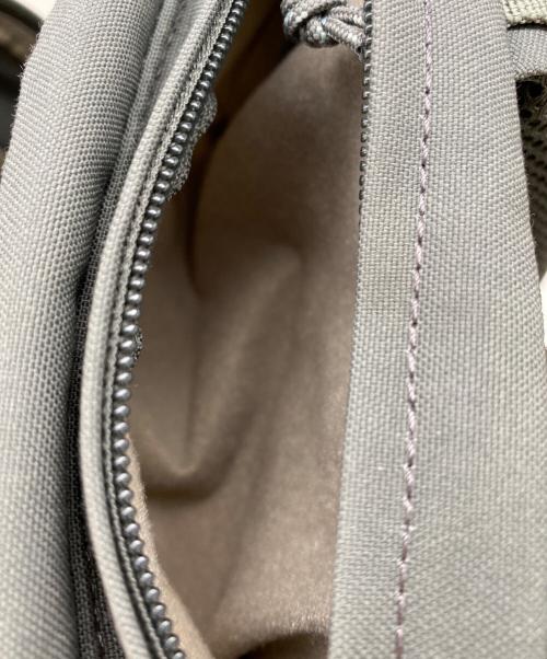 FJALLRAVEN（フェールラーベン）FJALLRAVEN (フェールラーベン) リュック グレー 未使用品の古着・服飾アイテム