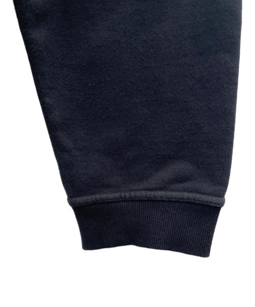 Maison Margiela（メゾンマルジェラ）Maison Margiela (メゾンマルジェラ) ロゴ刺繍プルオーバーフーディ ブラック サイズ:46の古着・服飾アイテム