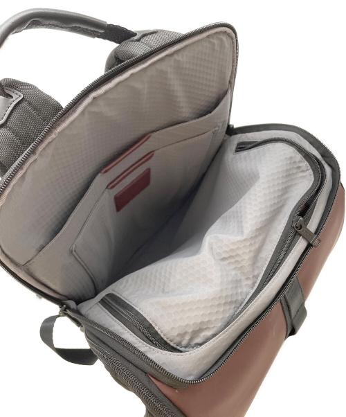 TUMI（トゥミ）TUMI (トゥミ) アルファ ブラボー ロジスティック バックパック ブラウン×ブラックの古着・服飾アイテム