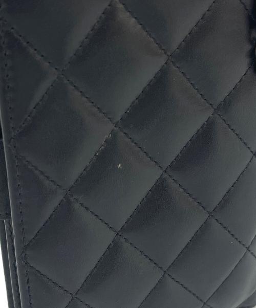 CHANEL（シャネル）CHANEL (シャネル) 2つ折り財布 カンボン ラムスキン ブラック×ピンクの古着・服飾アイテム