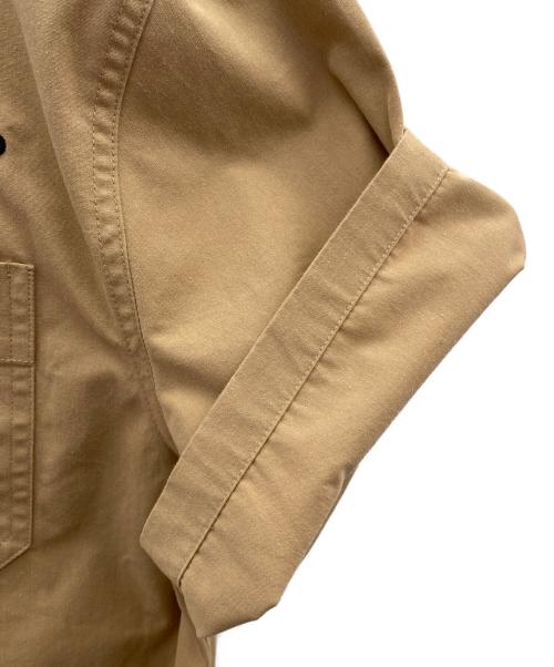 HUF（ハフ）HUF (ハフ) 半袖シャツ ベージュ サイズ:Lの古着・服飾アイテム