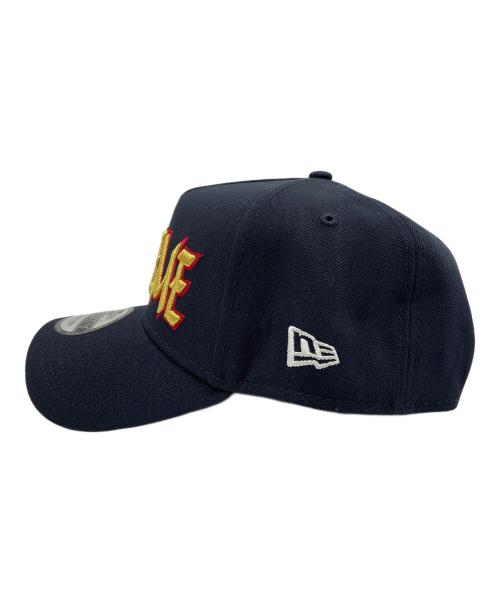 New Era（ニューエラ）New Era (ニューエラ) Supreme (シュプリーム) Sharp Spellout Adjustable New era ネイビーの古着・服飾アイテム