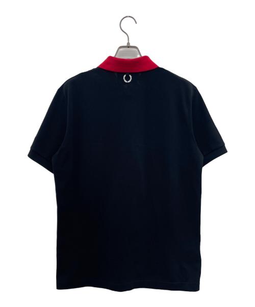 RAF SIMONS（ラフシモンズ）RAF SIMONS (ラフシモンズ) FRED PERRY (フレッドペリー) ポロシャツ ブラック×レッド サイズ:Mの古着・服飾アイテム