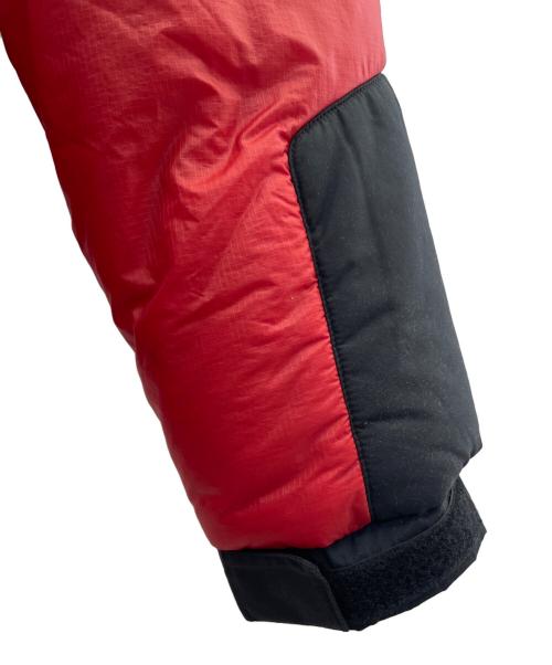 THE NORTH FACE（ザ ノース フェイス）THE NORTH FACE (ザ ノース フェイス) ダウンジャケット ブラック×レッド サイズ:Lの古着・服飾アイテム