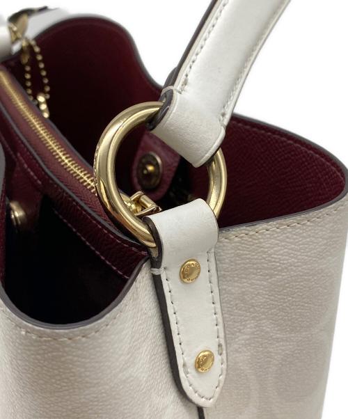 COACH（コーチ）COACH (コーチ) 2WAYバッグ アイボリー×ベージュの古着・服飾アイテム