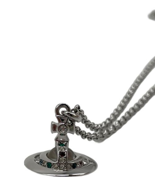 Vivienne Westwood（ヴィヴィアンウエストウッド）Vivienne Westwood (ヴィヴィアンウエストウッド) ネックレス シルバー×グリーンの古着・服飾アイテム