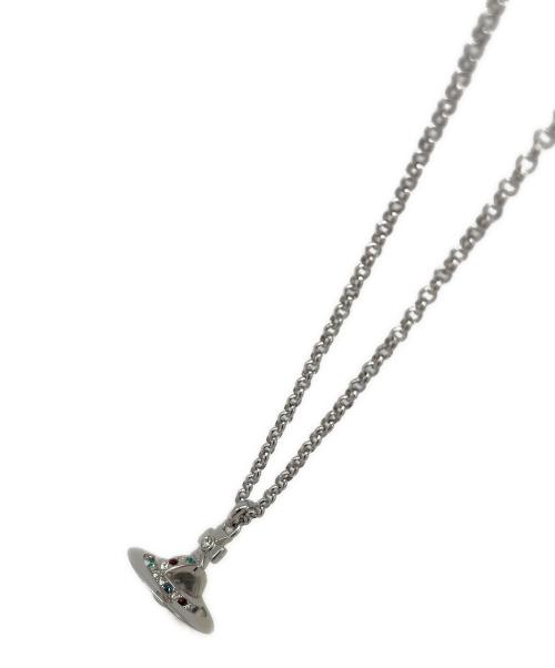 Vivienne Westwood（ヴィヴィアンウエストウッド）Vivienne Westwood (ヴィヴィアンウエストウッド) ネックレス シルバー×グリーンの古着・服飾アイテム