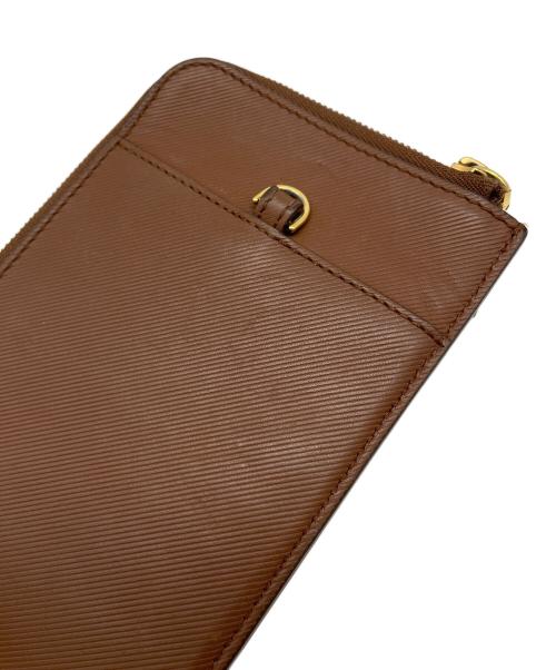 BURBERRY（バーバリー）BURBERRY (バーバリー) スマホショルダーポーチ ブラウンの古着・服飾アイテム