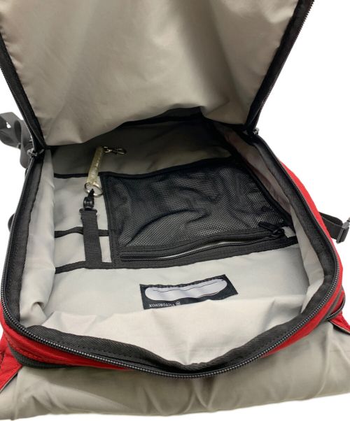 VICTORINOX（ビクトリノックス）VICTORINOX (ビクトリノックス) ラップトップバックパック レッド×ブラックの古着・服飾アイテム
