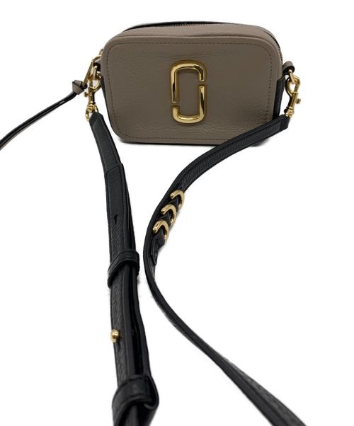 MARC JACOBS（マークジェイコブズ）MARC JACOBS (マーク ジェイコブス) ポシェット ベージュ×ブラックの古着・服飾アイテム