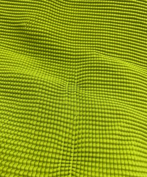 ISSEY MIYAKE me（イッセイ ミヤケ ミー）ISSEY MIYAKE ME (イッセイ ミヤケ ミー) ノースリーブカットソー グリーン サイズ:FREEの古着・服飾アイテム