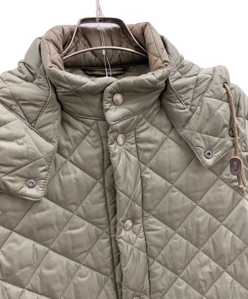 Traditional Weatherwear（トラディショナルウェザーウェア）Traditional Weatherwear (トラディショナルウェザーウェア) Traditional Weatherwear　キルティングジャケット オリーブ サイズ:38の古着・服飾アイテム