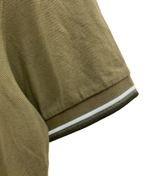 FRED PERRY（フレッドペリー）FRED PERRY (フレッドペリー) FRED PERRY　ポロシャツ カーキ サイズ:Mの古着・服飾アイテム