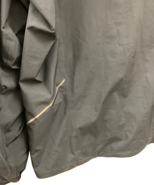 ARC'TERYX（アークテリクス）ARC'TERYX (アークテリクス) ARC'TERYX　GORE-TEXパーカー ブラック サイズ:Sの古着・服飾アイテム