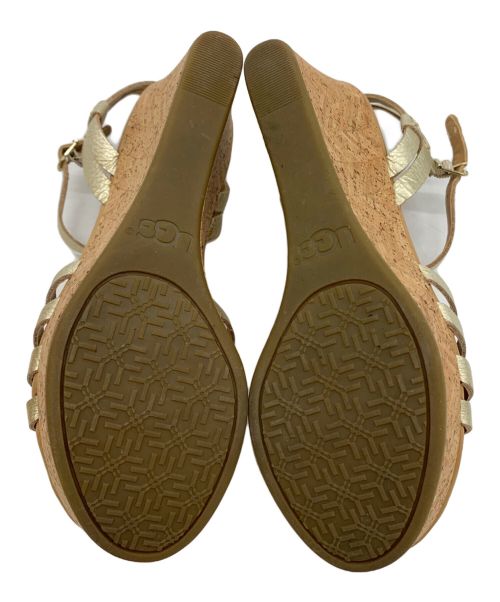 UGG（アグ）UGG (アグ) ウェッジソールサンダル ブラウン サイズ:22.5ｃｍの古着・服飾アイテム