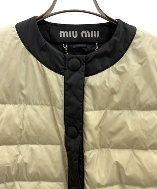 MIU MIU（ミュウミュウ）MIU MIU (ミュウミュウ) MIU MIU ダウンジャケット ベージュ×ブラック サイズ:42の古着・服飾アイテム