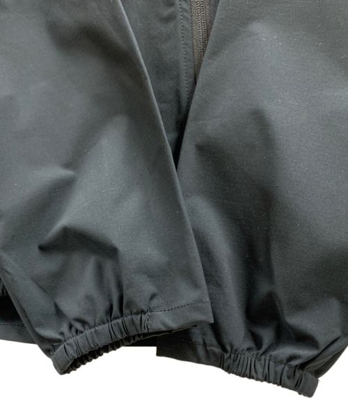 le coq sportif（ルコックスポルティフ）le coq sportif (ルコックスポルティフ) le coq sportif　リップクロスジャケット ブラックの古着・服飾アイテム