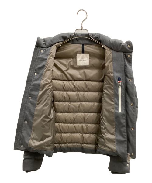 MONCLER（モンクレール）MONCLER (モンクレール) MONCLER（モンクレール）ダウンジャケット グレーの古着・服飾アイテム