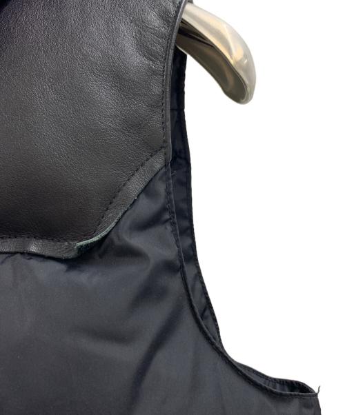 RockyMountainFeatherBed（ロッキーマウンテンフェザーベッド）RockyMountainFeatherBed Hysteric Glamour (ヒステリックグラマー) RockyMountainFeatherBed　Hysteric Glamour　ダウンベスト ブラック サイズ:FREEの古着・服飾アイテム