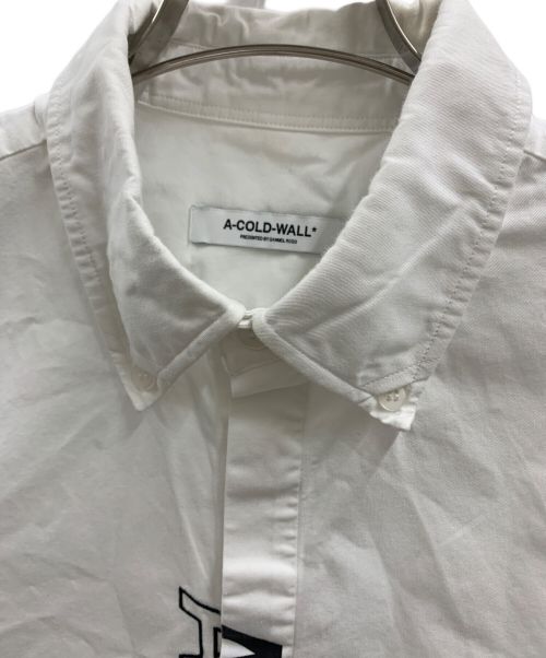 A-COLD-WALL（ア・コールド・ウォール）A-COLD-WALL (ア・コールド・ウォール) A-COLD-WALL　フロントロゴ ドレスシャツ ホワイト サイズ:50の古着・服飾アイテム