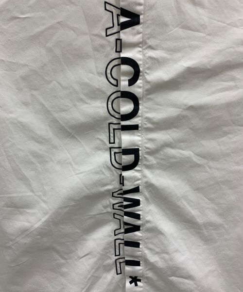 A-COLD-WALL（ア・コールド・ウォール）A-COLD-WALL (ア・コールド・ウォール) A-COLD-WALL　フロントロゴ ドレスシャツ ホワイト サイズ:50の古着・服飾アイテム