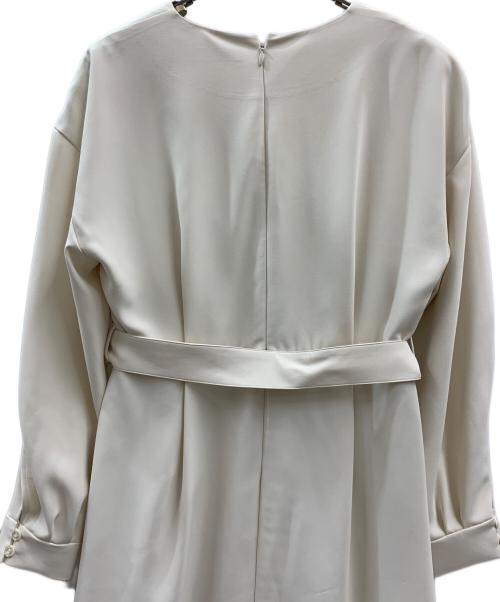 anuans（アニュアンス）anuans (アニュアンス) anuans　スリットスリーブワンピース ベージュ サイズ:FREEの古着・服飾アイテム