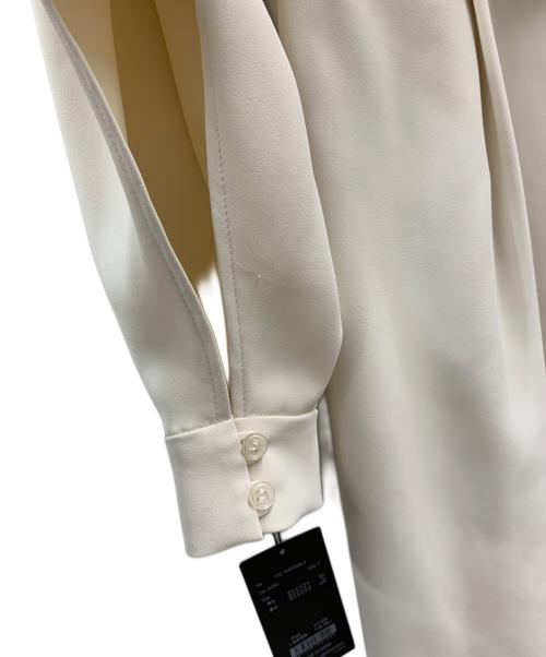 anuans（アニュアンス）anuans (アニュアンス) anuans　スリットスリーブワンピース ベージュ サイズ:FREEの古着・服飾アイテム