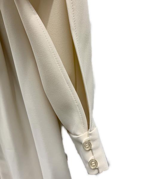 anuans（アニュアンス）anuans (アニュアンス) anuans　スリットスリーブワンピース ベージュ サイズ:FREEの古着・服飾アイテム