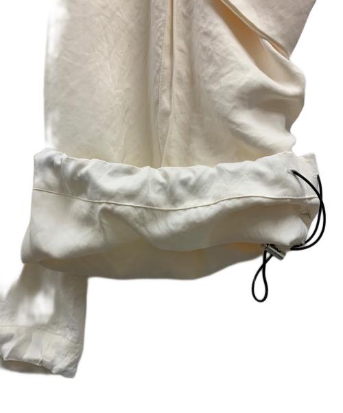 UNITED TOKYO（ユナイテッドトーキョー）UNITED TOKYO (ユナイテッドトーキョー) UNITED TOKYO　サテンワークパンツ ホワイト サイズ:1の古着・服飾アイテム