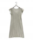 PLEATS PLEASEプリーツプリーズ）の古着「PLEATS PLEASE　プリーツワンピース」｜ホワイト