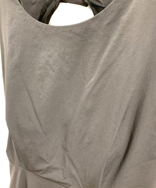 COCODEAL（ココディール）COCODEAL (ココディール) COCODEAL　バックオープンナイロンワンピース ブラック サイズ:1の古着・服飾アイテム