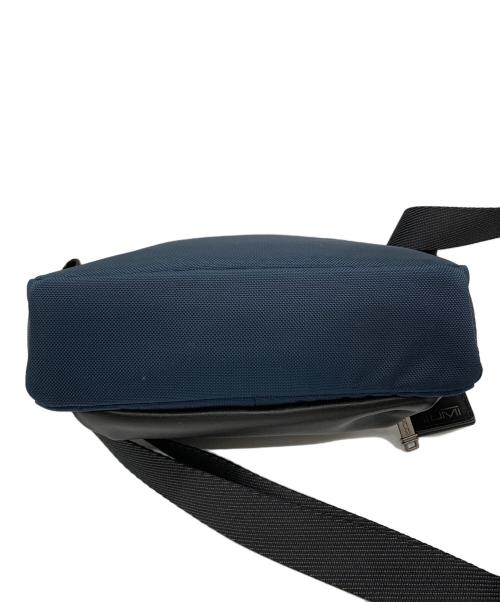 TUMI（トゥミ）TUMI (トゥミ) ワンショルダーバッグ ネイビー×ブラックの古着・服飾アイテム