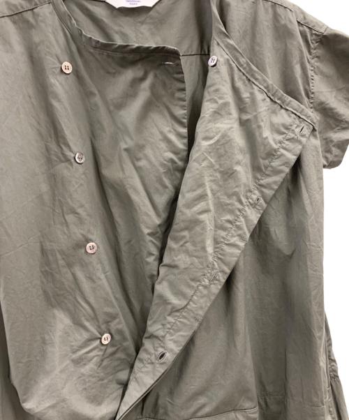 universal tissu（ユニバーサルティシュ）UNIVERSAL TISSU (ユニバーサルティシュ) UNIVERSAL TISSU　オールインワン グレー サイズ:FREEの古着・服飾アイテム