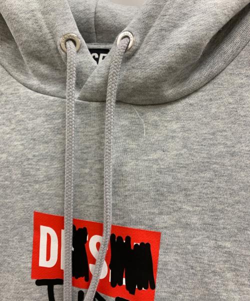 DIESEL（ディーゼル）DIESEL (ディーゼル) DIESEL　プルオーバーパーカー グレー サイズ:Mの古着・服飾アイテム