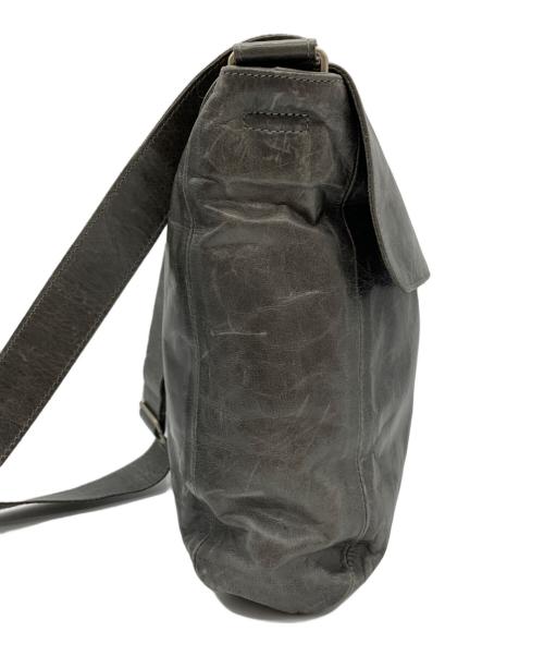 m0851（エム・ゼロ・エイト・ファイブ・ワン）m0851 (エム・ゼロ・エイト・ファイブ・ワン) ショルダーバッグ グレーの古着・服飾アイテム